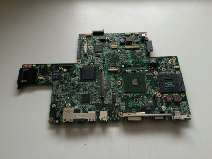 Материнская плата Dell 0Y4694 Inspiron 9300 Laptop Motherboard-0Y4694(NEW)