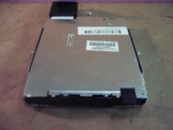 Привод HP 233910-001 1.44MB floppy disk drive 12.7mm (0.5in) height DL380G2/G3/G4-233910-001(NEW)