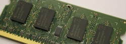 Модуль памяти Crucial CT25672Y40B.36LFDY 2GB DDR PC-3200 ECC REG-CT25672Y40B.36LFDY(NEW)