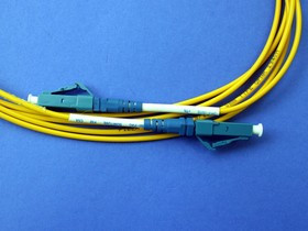 FPK-LC-LC-sm-sp-2, LC-LC патч-корд одномодовый 2м (Simplex)