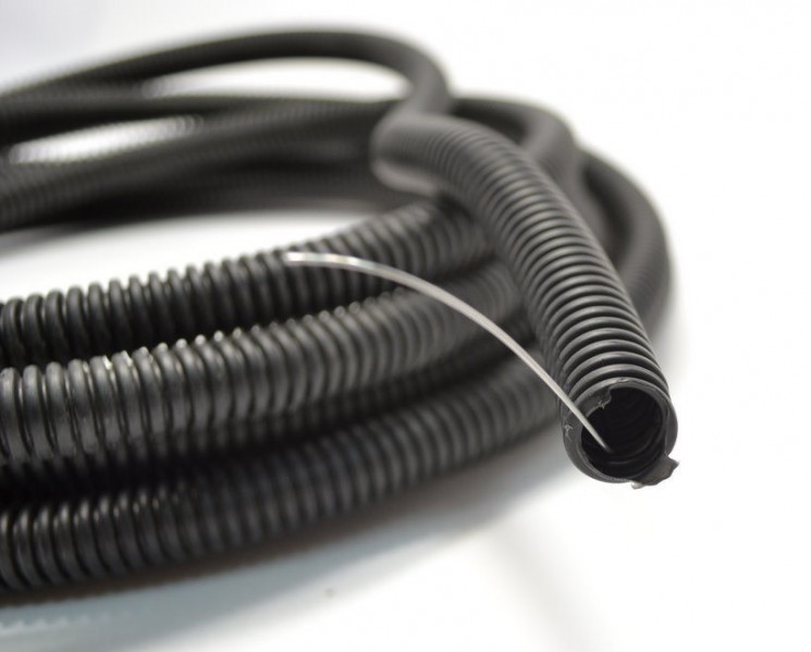 Труба гофрированная ПВХ d16мм с протяжкой (уп.100м) Rexant 28-0016-2