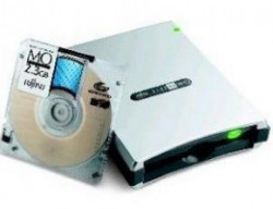 Ленточная система хранения Fujitsu CG01000-494601 MODD 3.5" 2.3GB SCSI Internal Drive Kit-CG01000-494601(NEW)