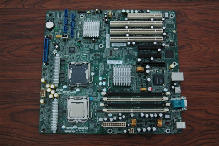 Материнская плата HP 399971-001 Proliant ML150 G3 System Board-399971-001(NEW)