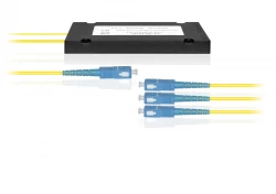 Делитель оптический корпусный трехоконный 1х3 SC/UPC